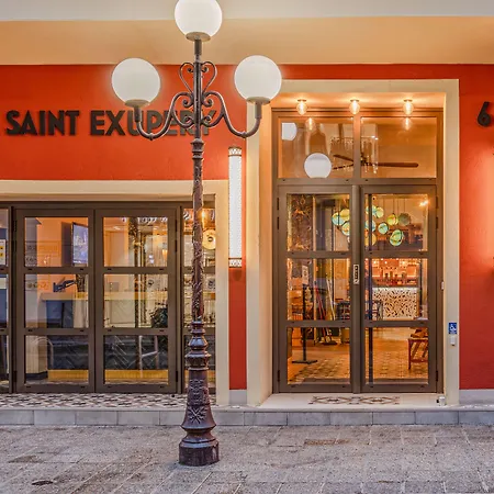 Villa Saint Exupery Beach Hostel-2
